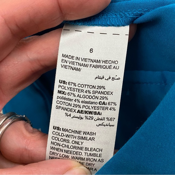 WHBM Solid Royal Blue 5" Classic Chino Shorts Sz 6 - Picture 12 of 12